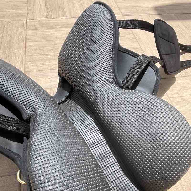 SILLA ENDURANCE RAID CASTECUS 1949 17.5" NEGRO