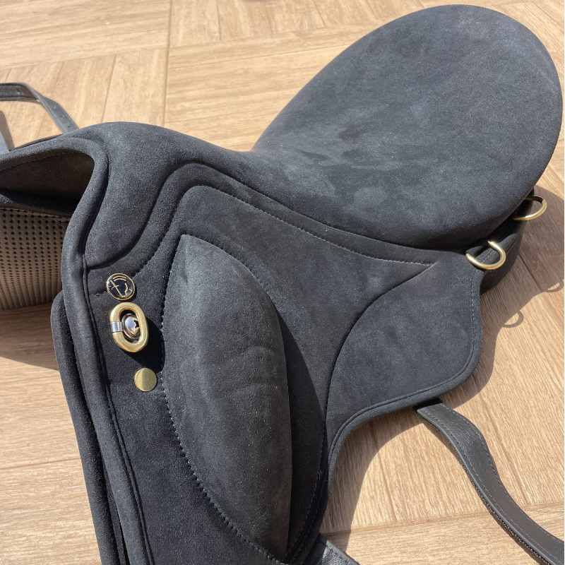 SILLA ENDURANCE RAID CASTECUS 1949 17.5" NEGRO