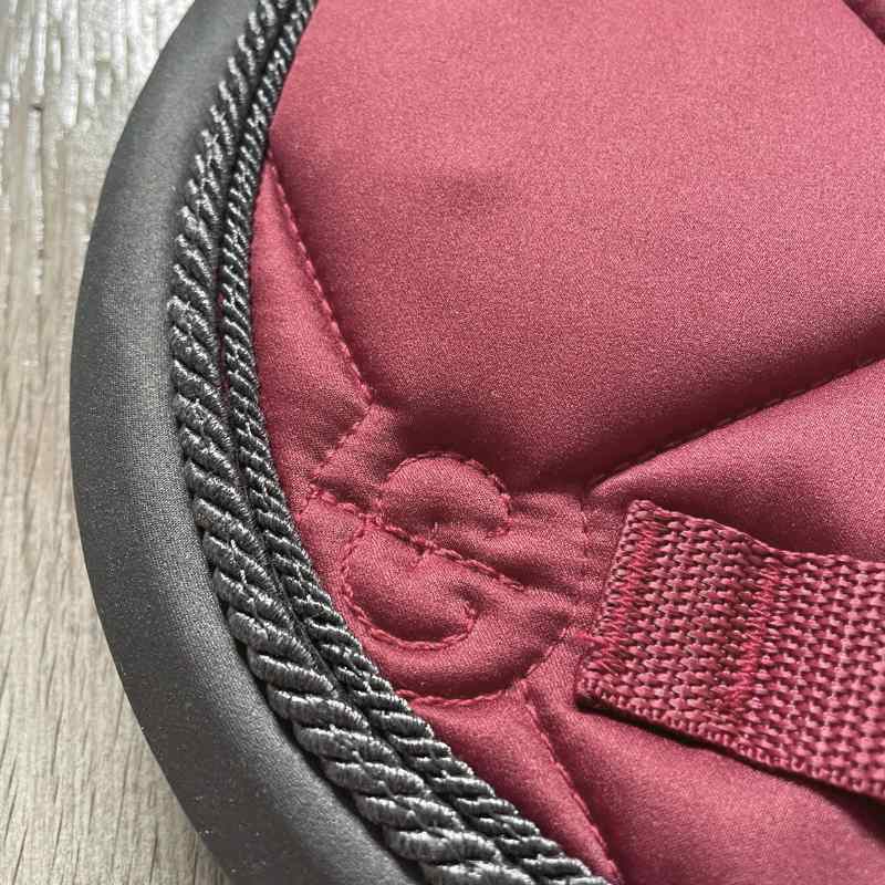 Dressage-Saddle-Pad-Dark-Bordeaux.