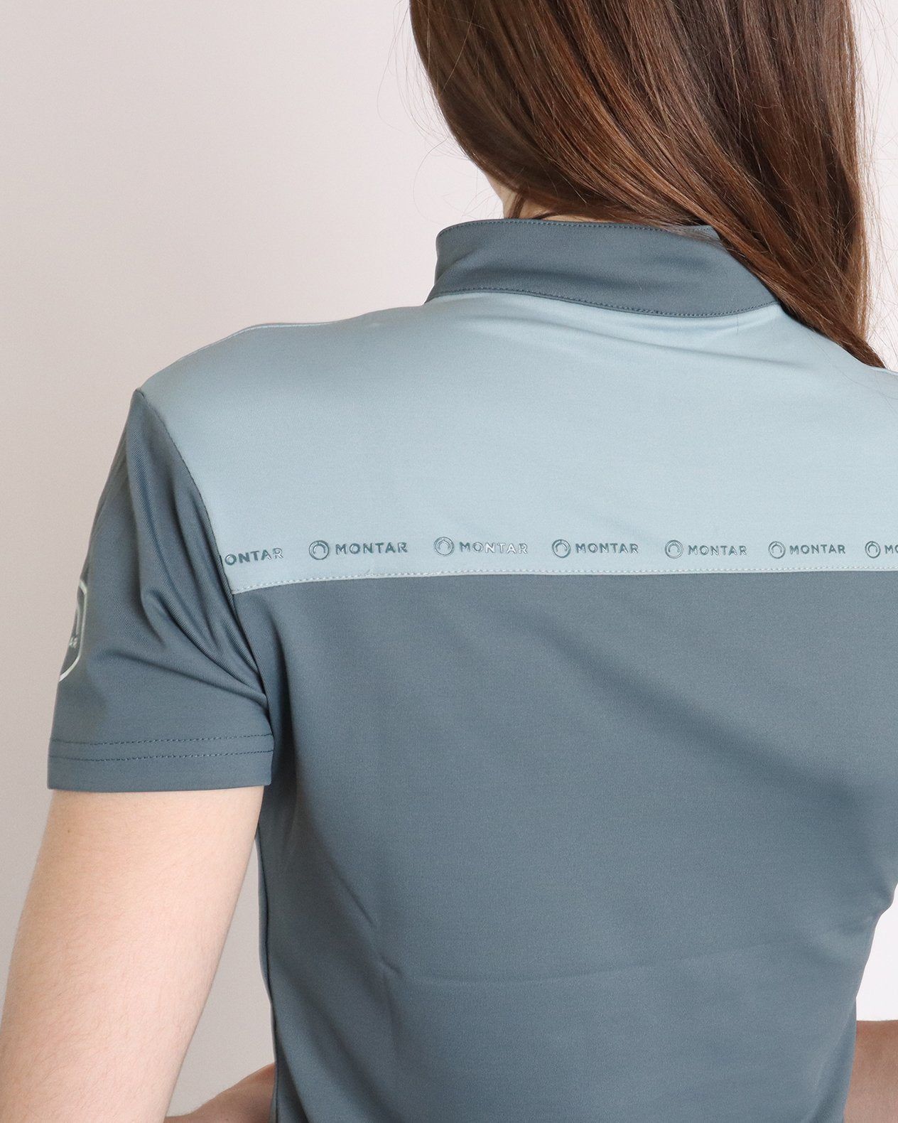 POLO MOLYRA CON LOGO ESTAMPADO EN COLOR JADE